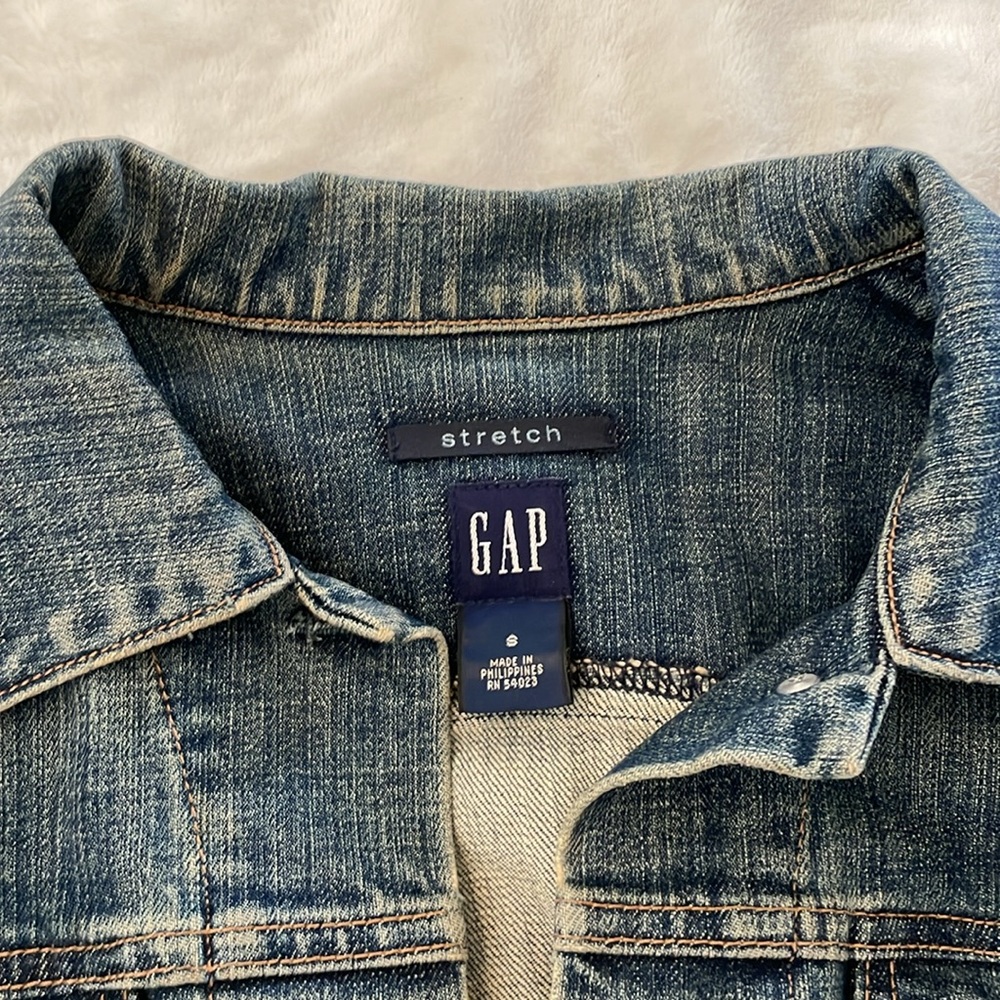 Gap Stretch Jean Jacket. Size Small. - image 3